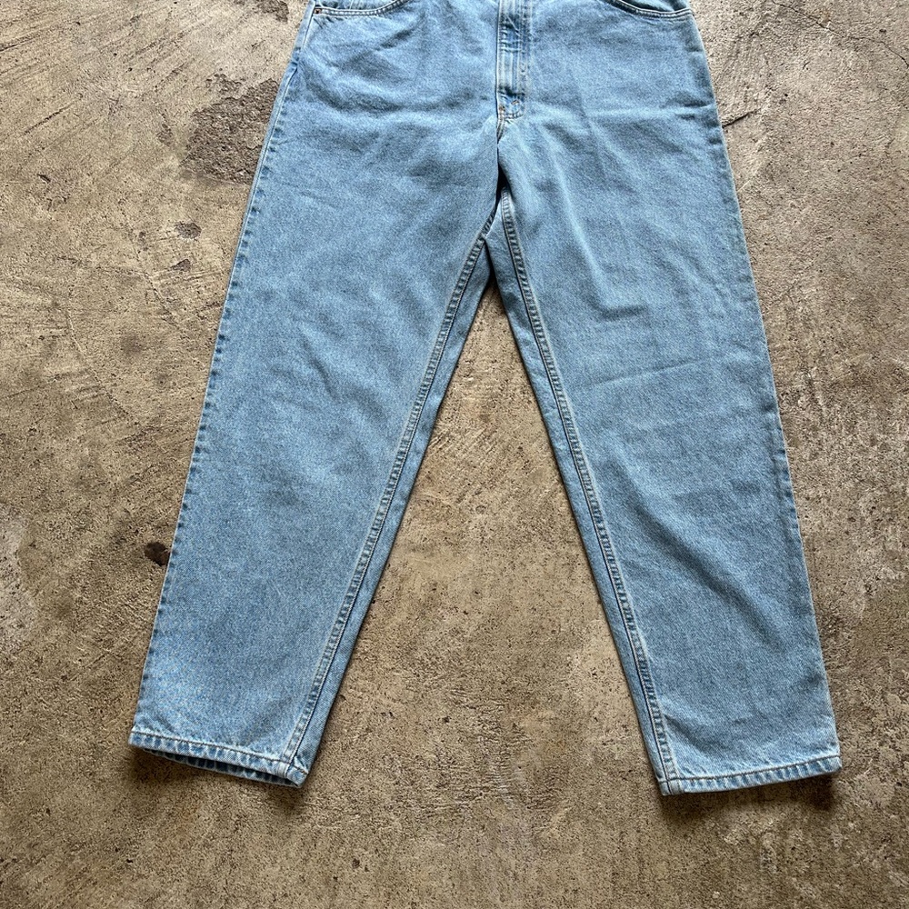 Levi's 550 RELAXED FIT TAPERED LEG Size 36x30 Light Blue Relaxed Fit Jeans